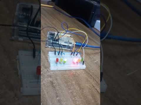 SEMÁFOROS EN ARDUINO
