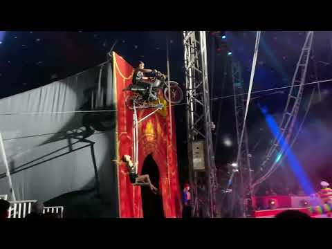 UBS PRESENTS THE WORLD CIRCUS 2024 | GANDEYS CIRCUS | MOTORBIKE ON THE WIRE | JOY WANDERS