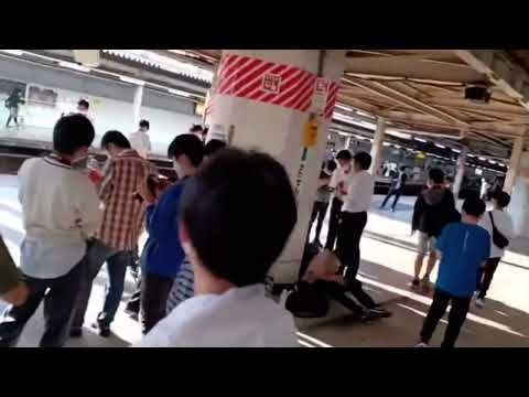 北千住駅で奇声をあげるキモい鉄オタ