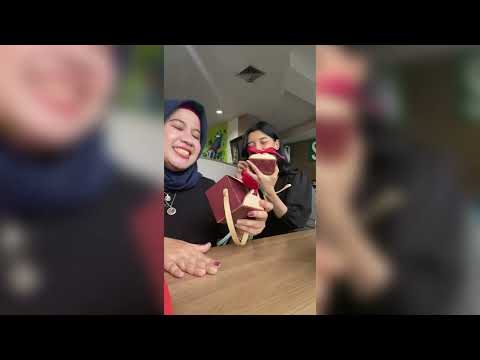 Unboxing Hampers dari Temen Kantor | Super Late Post 😂😭