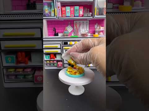 Snack time!!! Make it Mini Cafe Series 2 Yellow Corn Nachos #minifood #diyminiature #mga #miniverse