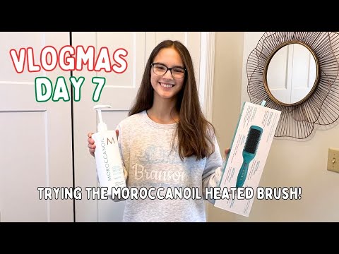 Trying Out Heated Hairbrush for the First Time! // Vlogmas Day #7