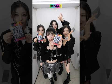 [멜뮤네컷] 락스타걸들이 멜뮤네컷에 와썹🤘🏻🎸#MMA2024 #멜론뮤직어워드