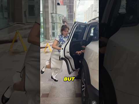 Short chinese girl at job 🔅 #cdrama #korean #kdrama #bts #blackpink #funny #cute