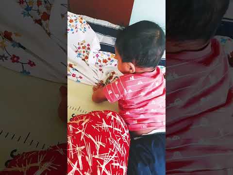 লঙ্কা ছেলের লঙ্কা কান্ডো।এই চাদরটা ভালো  মা🤣🤣#cutebaby #baby #newmommyslifestyle