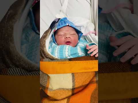 Jab maine aankhein kholi 😂 #baby #firstday #infant #photography #firstphoto #trending #moments