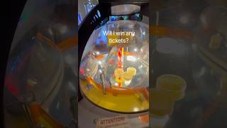 🎯 Can I Land the Disc for the Jackpot Tickets? 🎟️ #ArcadeChallenge#JackpotWin#SkillGame#WinBig#Fun