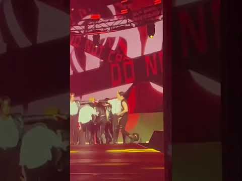 Hyunjin blew me a kiss…?💋 #straykids #hyunjin #skzconcert #maniactour #felix