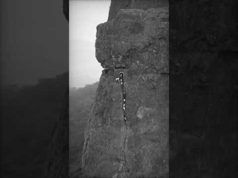 एक ऐसा मंदिर जहां हमेशा बना रहता है जान का खतरा😱 #hanuman #shiv #facts #shorts #hariharfort #trek