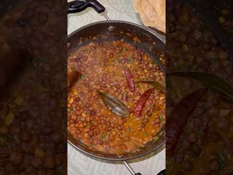 Spicy Chana Masala Recipe | Desi Style Sabji in Minutes 😋#indiancurry #indianfood #chanamasala
