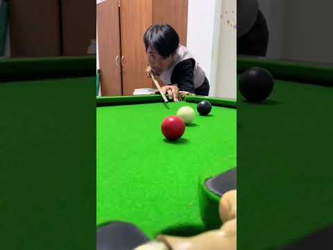 The intensity is crazy, amazing clearance at the crucible !#snookerplayer #snooker #billiards