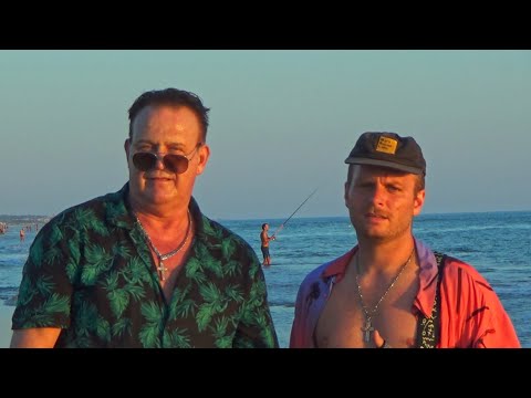 MAC DEMARCO & RYAN PARIS - SIMPLY PARADISE