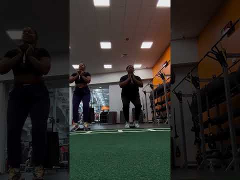 Goblet Squats are no joke #squatchallenge #glutedrive me & wifey putting in work 💪🏾🔥
