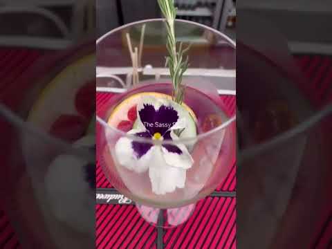 The most pretty looking cocktail #aesthetic #shorts