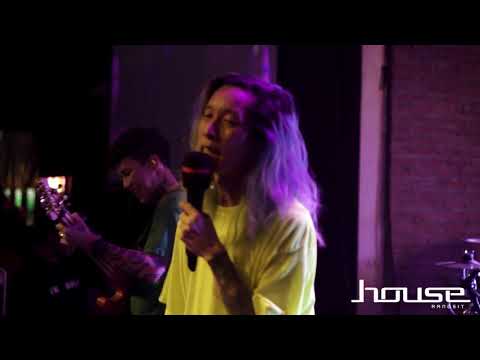 Sweet mullet - อย่าพูดเลย(ดีกว่า) Live at House rangsit
