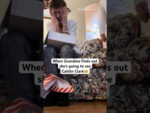 Grandma could hardly believe it🥹 #caitlinclark #present #basketball #fever (via Tmass46/TT)