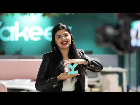Shooting photos corporate headshots YAKEEY