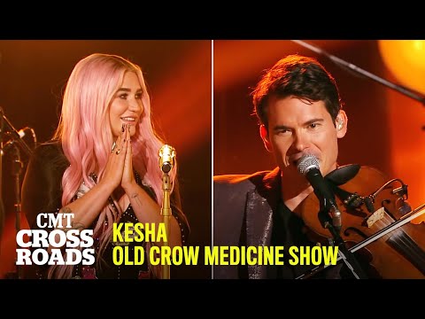 Kesha & Old Crow Medicine Show Perform “Wagon Wheel” | CMT Crossroads