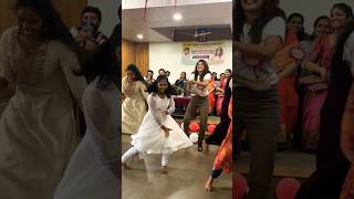 തന്റെ പാട്ടു വന്നതും സ്റ്റേജിൽ നിന്ന് ചാടിയിറങ്ങി കളിച്ച് Mahima Nambiar😍Jai Ganesh #mahimanambiar