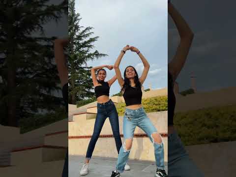 Mera Man Dole Mera Tan Dole Dance #shorts #dance #bollywood #dancevideo #music #trends #danceshorts