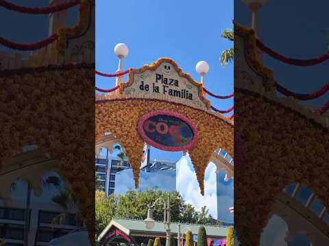 COCO & Día de Muertos Halloween Decor 💀 Disneyland & DCA ✨ #ASMR #Shorts