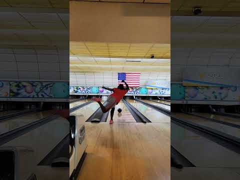 Day 147 Of One Strike A Day Ball Used:Ion Pro 📽#2handedbowling #2hands #bowler #sports #new