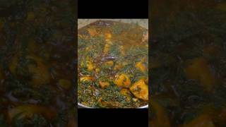 Aloo palak ki tasty sabji #aloopalak #howtocookthatwithsandy