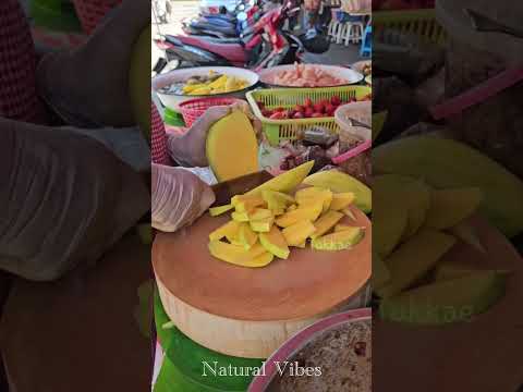 Satisfying Mango Cutting Street Food Style 🥭🔥 #mangocutting #streetfood #satisfyingvideo