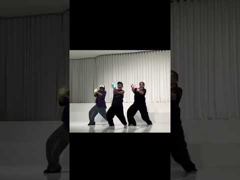 Niana-Ac-Gela neon animation #nianaguerrero #acbonifacio #gelaatayde #dance #neon