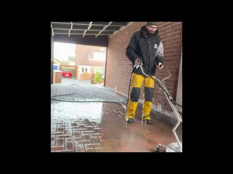 Block paving cleaning, satisfying!
