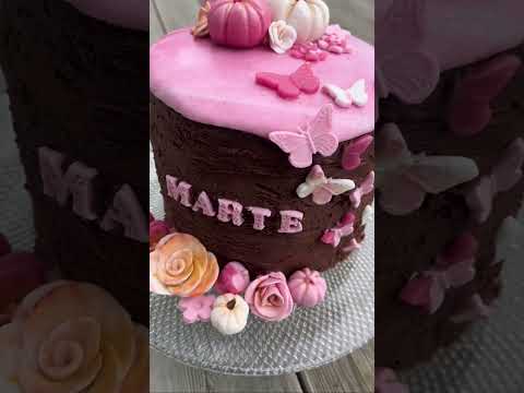 4 layer Chocolate cake with fondant pumpkins 🎃💕 #shorts #baking #cakedecorating #cakedesign