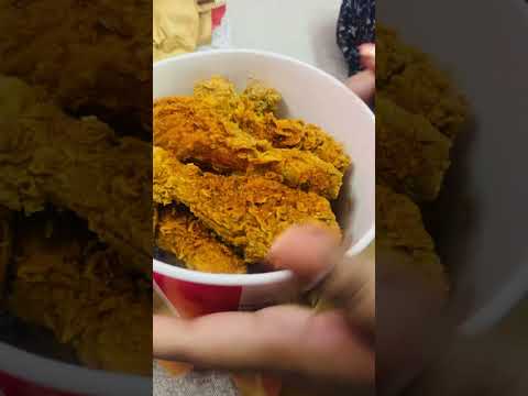 KFC Chicken 🍗 Crispy & Juicy Taste Test | Foodie Shorts 😍🔥 #shorts