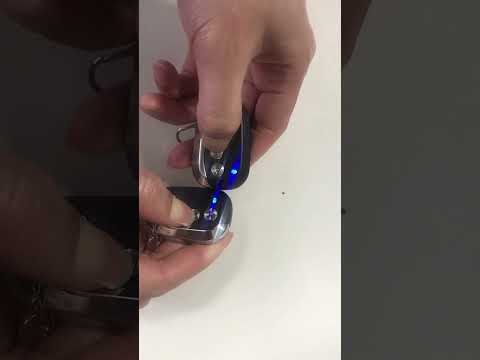 Self learning remote control duplicator garage door