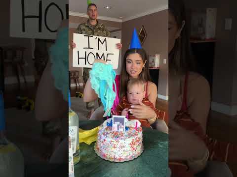 Soldier keeps his promise to his wife and makes it home for her birthday ❤️