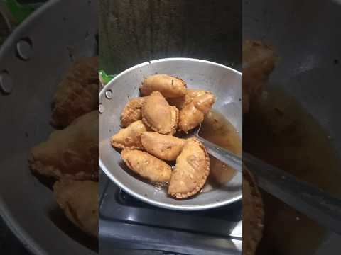 होली स्पेशल गुजिया रेसिपी #foodholi special gujiya recipe #shorts