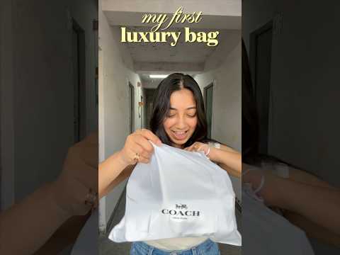 unboxing my FIRST LUXURY BAG!!👜😍 #shorts #trending