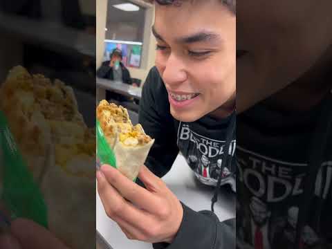 Eating in class (gone wrong 🤤🤥😱🇮🇷)