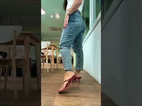 Stylish mule heels & denim combo – flexing walk 💃 #sandals #mules #tryon