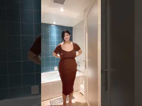 【ノーブラ】Kカップが久しぶりにスク水着てみたら