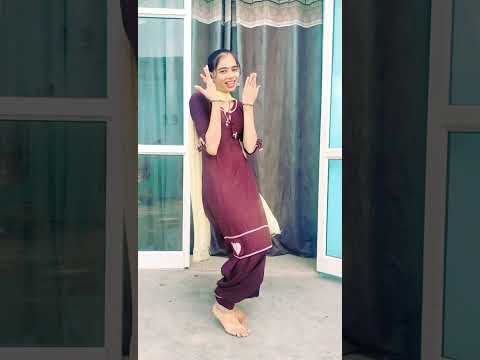 Ek charkha gali de vich #punjabisong #viralgirl #viral #punjabireels #ytreel