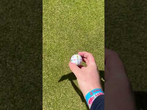 Easy trick to hitting better putts! #golftips #putting