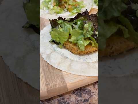Delicious Vegan Crab-less Cake Wraps - No Fish Required! #healthylunchideas #healthyeating