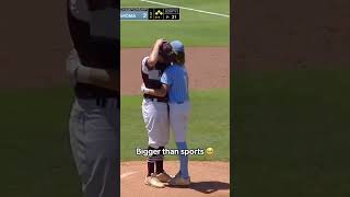Sportsmanship at its finest at the #LLWS ❤️