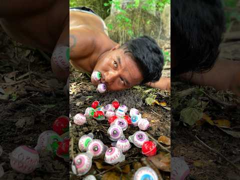 Survival Skills: CANDY! Simple but Useful Tips #shorts #survival #bushcraft #useful #outdoors #2024