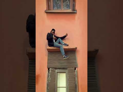 She wanna dance with me طول الليل