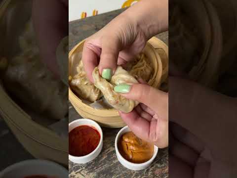 Momos