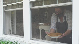 Arlington couple organizes drive-thru Thanksgiving Meal