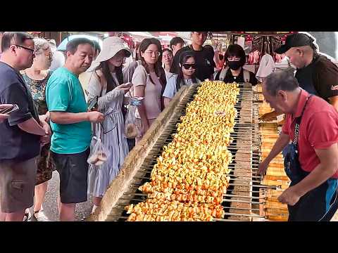 Traditional Food Market in Chinatown Vietnam : Authentic Food, Hard Working Vendors