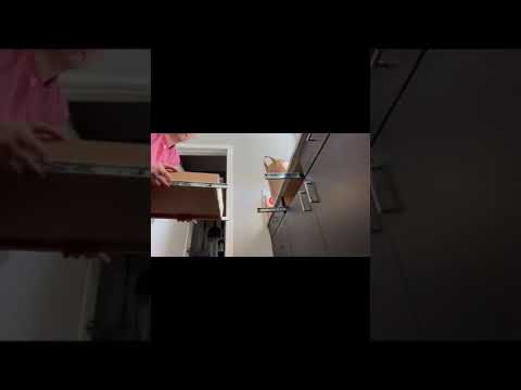 How to remove a drawer