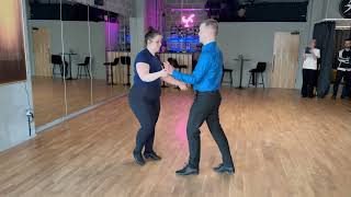 Samba Beginners - Basic Step, Whisk, Lady Underarm Turn to Right